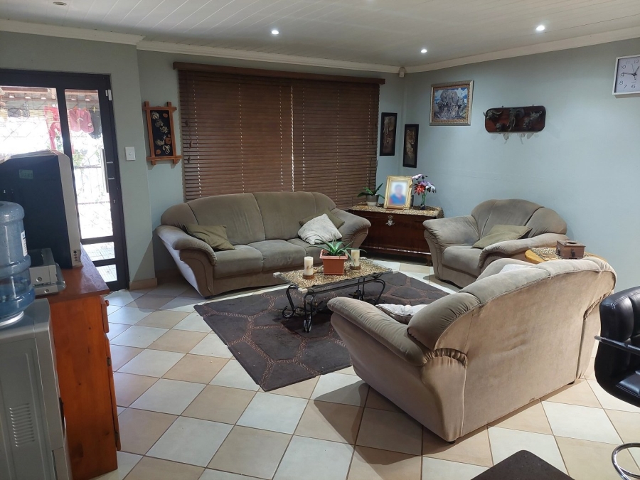 3 Bedroom Property for Sale in Uitsig Free State